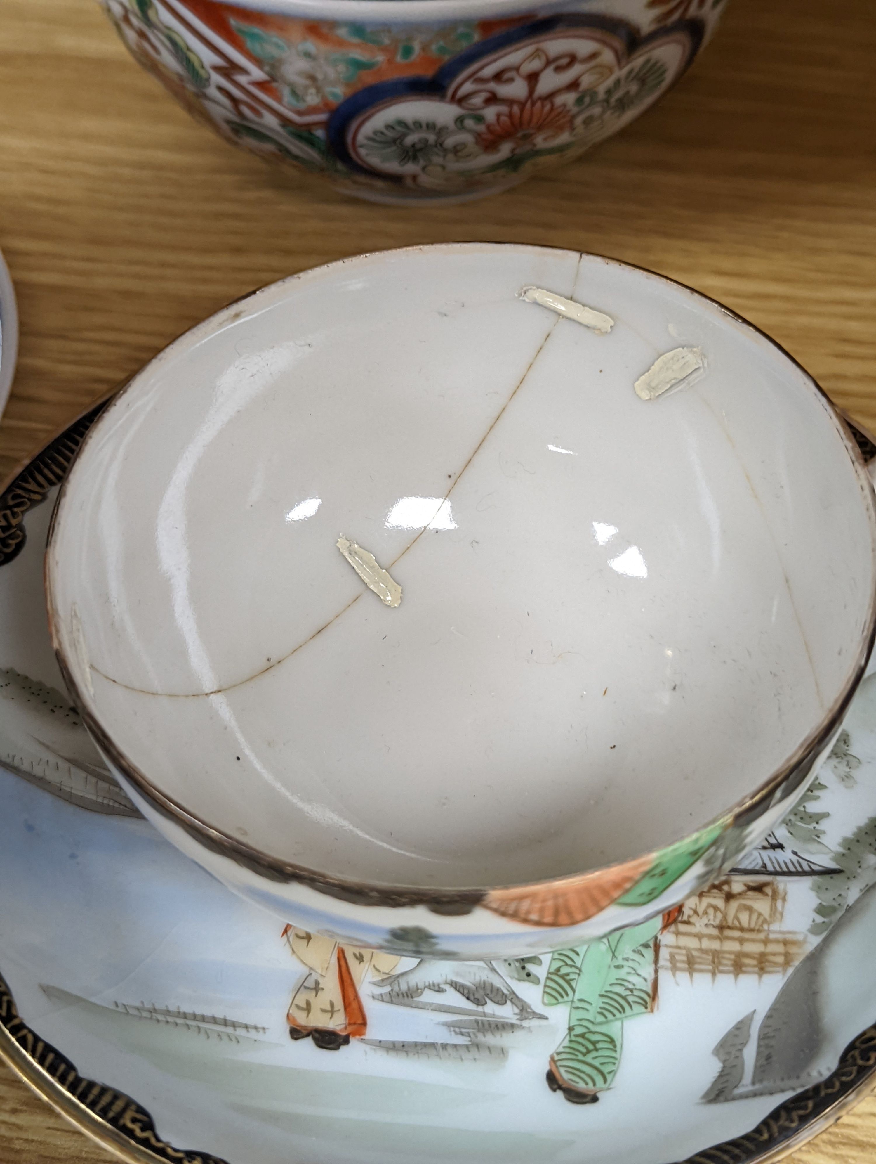 A group of Japanese porcelain tea wares and a rice bowl and cover